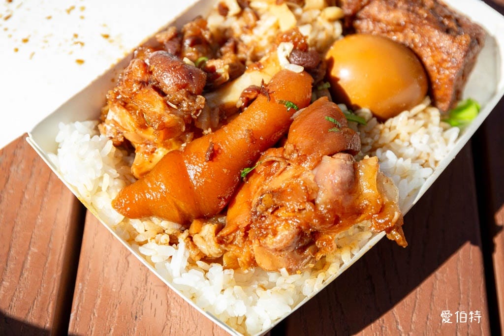 壹等品霸王豬腳-中壢中央店｜A22老街溪站，充滿膠質麵線好吃