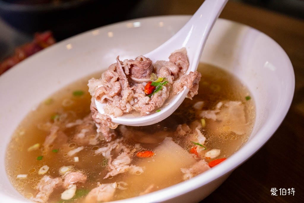 好鑫吉牛肉麵日式拉麵｜桃園龜山自助吧吃到飽，霜淇淋豆花豆漿