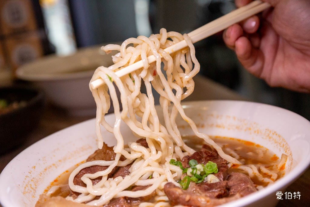 好鑫吉牛肉麵日式拉麵｜桃園龜山自助吧吃到飽，霜淇淋豆花豆漿