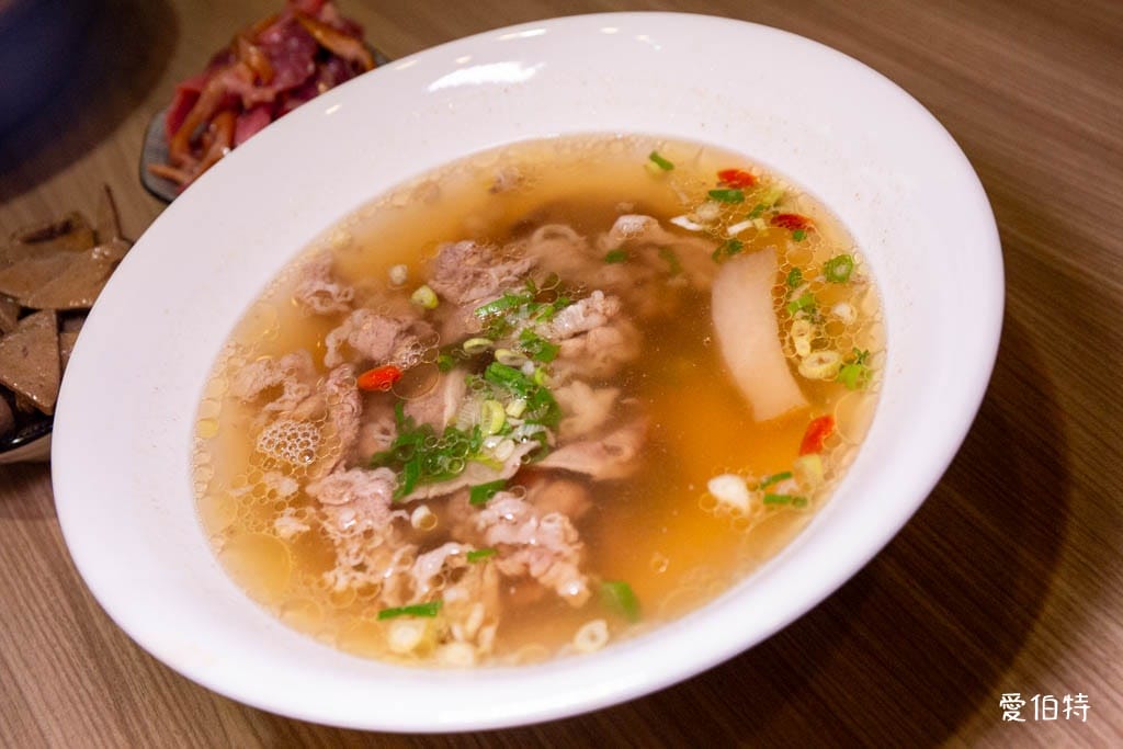 好鑫吉牛肉麵日式拉麵｜桃園龜山自助吧吃到飽，霜淇淋豆花豆漿