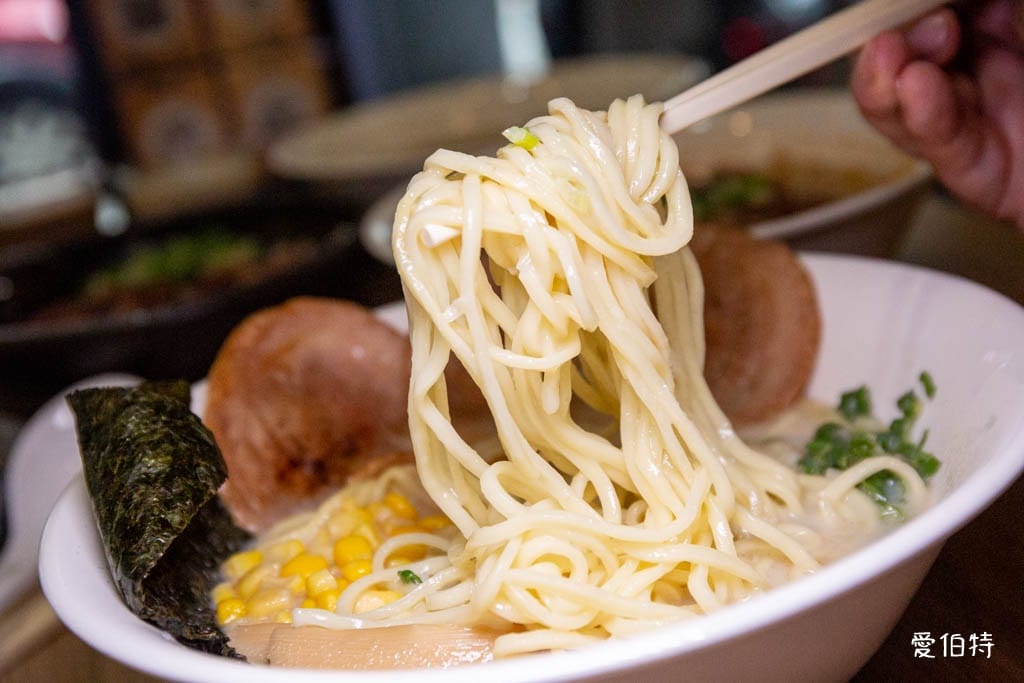 好鑫吉牛肉麵日式拉麵｜桃園龜山自助吧吃到飽，霜淇淋豆花豆漿