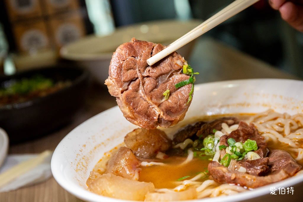 好鑫吉牛肉麵日式拉麵｜桃園龜山自助吧吃到飽，霜淇淋豆花豆漿