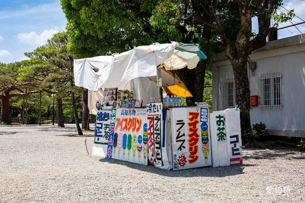 高知必去景點｜高知城，日本100名城，唯一保留整個本丸建築群的古城