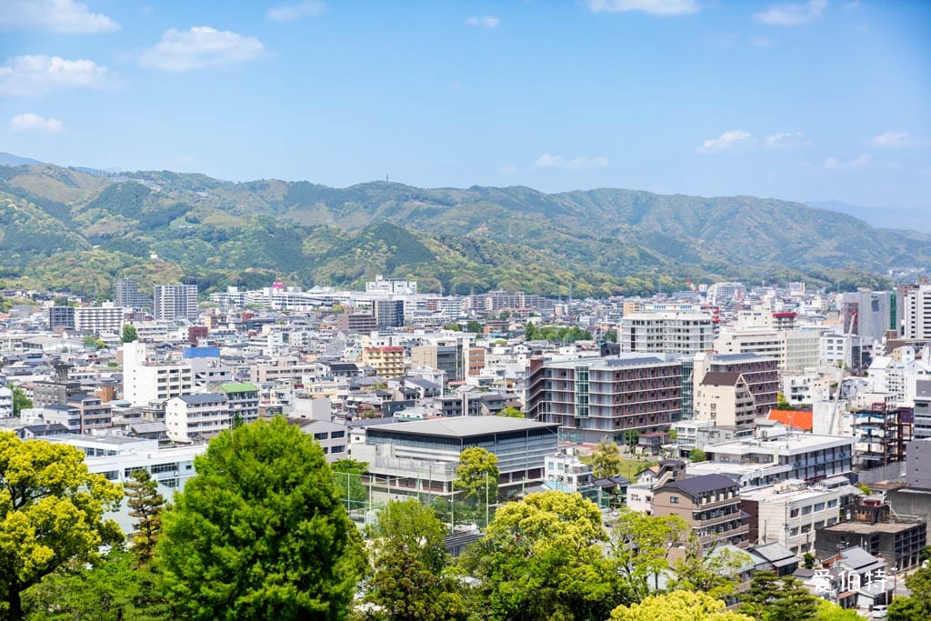 高知必去景點｜高知城，日本100名城，唯一保留整個本丸建築群的古城