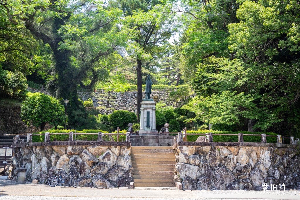 高知必去景點｜高知城，日本100名城，唯一保留整個本丸建築群的古城