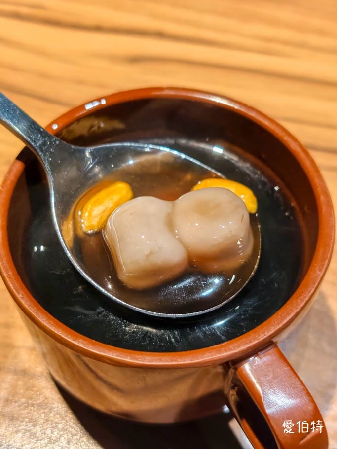 艾佳牛排館｜桃園藝文特區吃到飽，300元爽吃70道Buffet