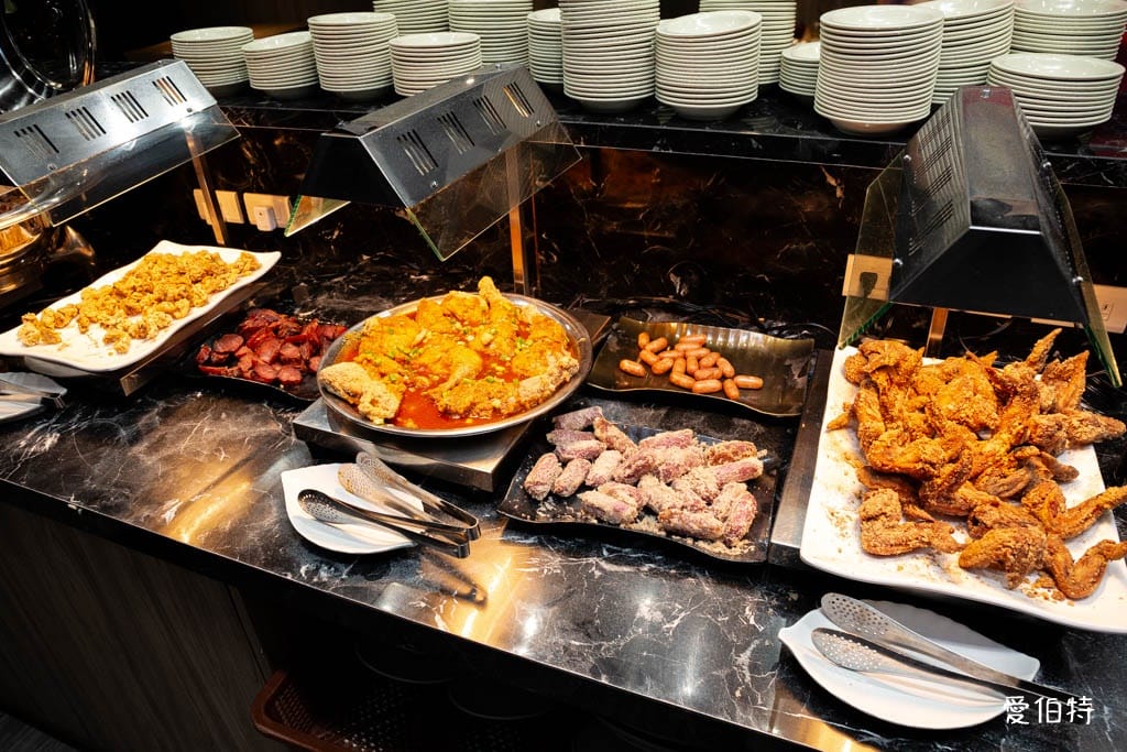 艾佳牛排館｜桃園藝文特區吃到飽，300元爽吃70道Buffet