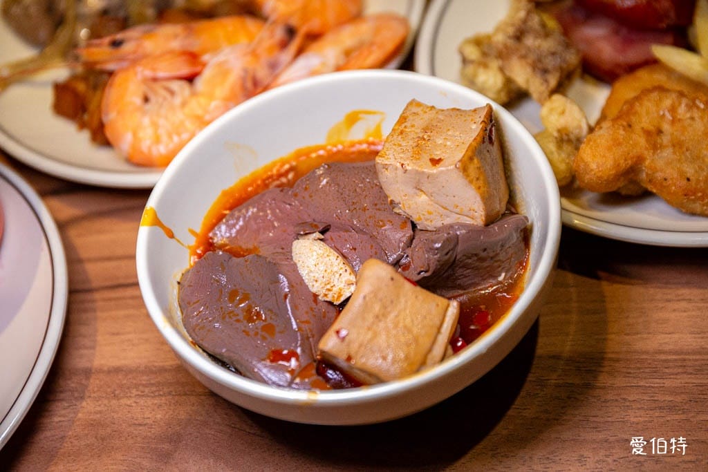 艾佳牛排館｜桃園藝文特區吃到飽，300元爽吃70道Buffet