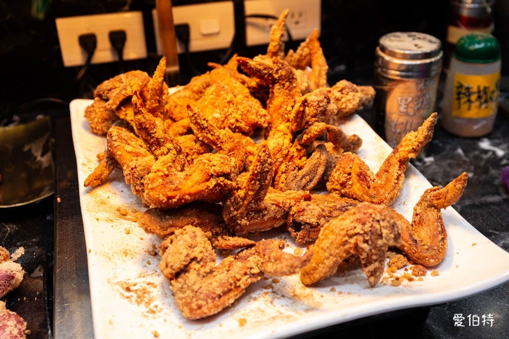 艾佳牛排館｜桃園藝文特區吃到飽，300元爽吃70道Buffet