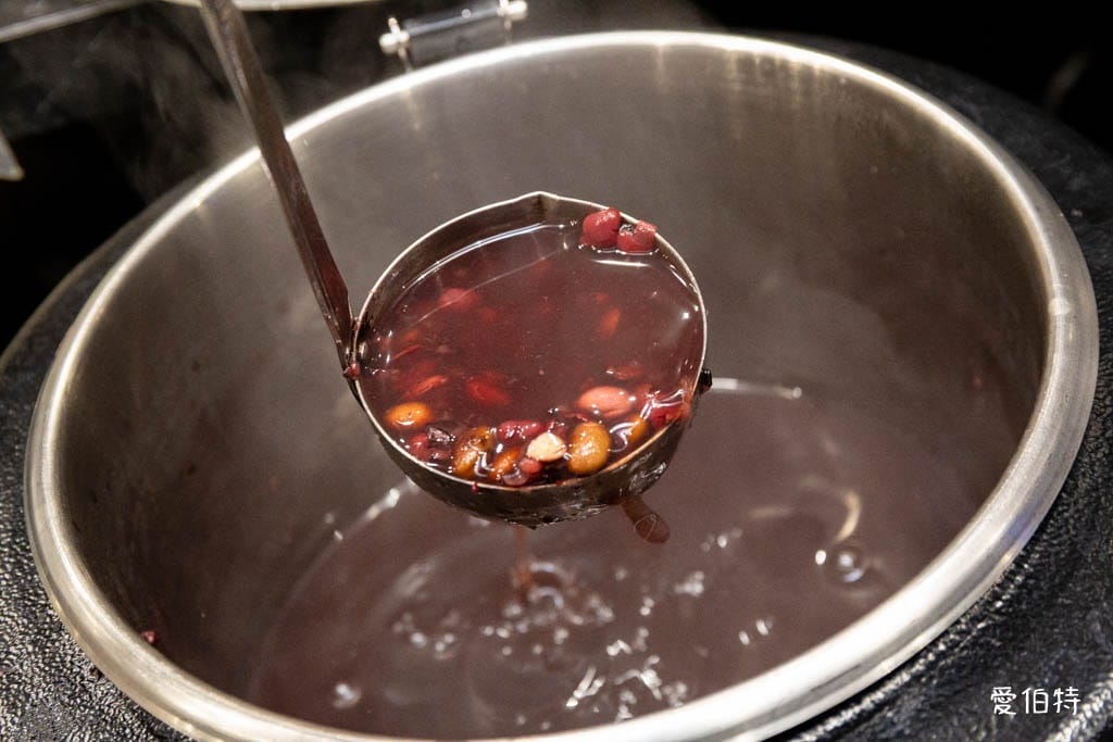 艾佳牛排館｜桃園藝文特區吃到飽，300元爽吃70道Buffet