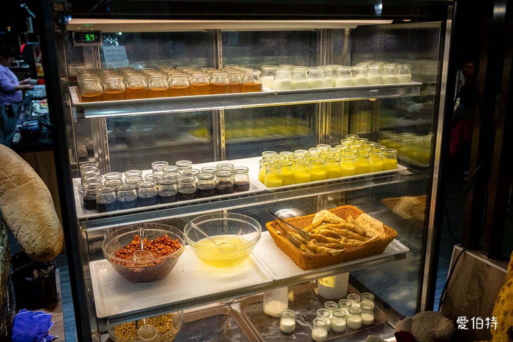 艾佳牛排館｜桃園藝文特區吃到飽，300元爽吃70道Buffet