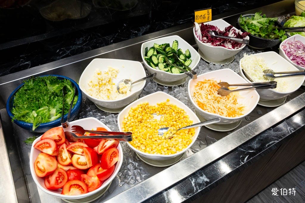 艾佳牛排館｜桃園藝文特區吃到飽，300元爽吃70道Buffet