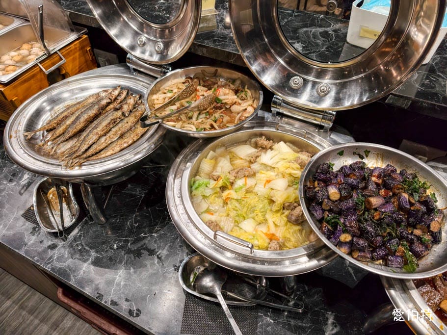 艾佳牛排館｜桃園藝文特區吃到飽，300元爽吃70道Buffet
