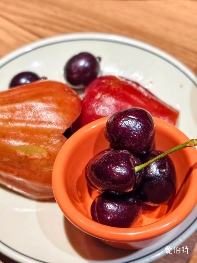 艾佳牛排館｜桃園藝文特區吃到飽，300元爽吃70道Buffet