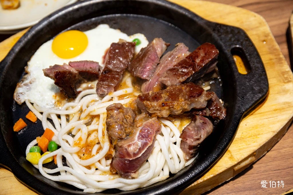 艾佳牛排館｜桃園藝文特區吃到飽，300元爽吃70道Buffet