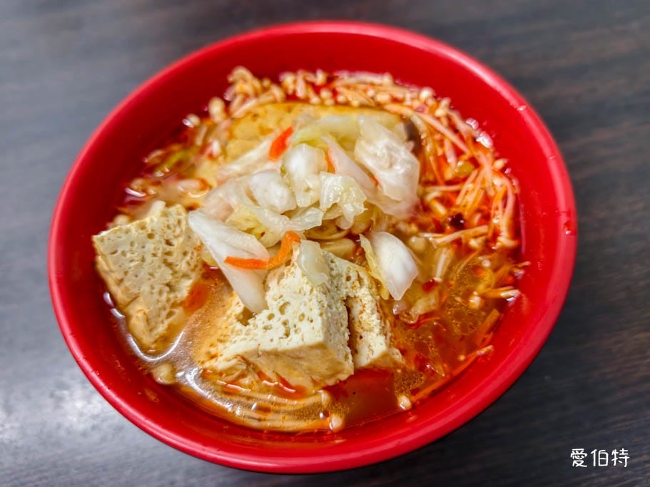 中壢中山東路美食|黃老爹紅燈籠,麻辣鴨血煲/臭豆腐好吃必點 - 第7張圖 中壢中山東路美食|黃老爹紅燈籠,麻辣鴨血煲/臭豆腐好吃必點
