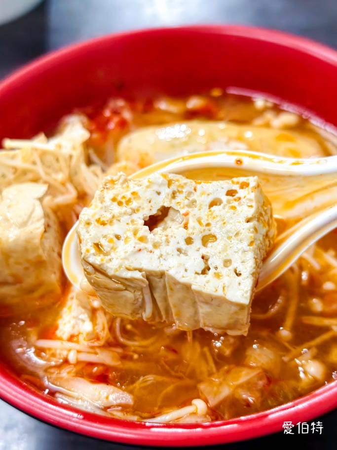 中壢中山東路美食|黃老爹紅燈籠,麻辣鴨血煲/臭豆腐好吃必點 - 第8張圖 中壢中山東路美食|黃老爹紅燈籠,麻辣鴨血煲/臭豆腐好吃必點