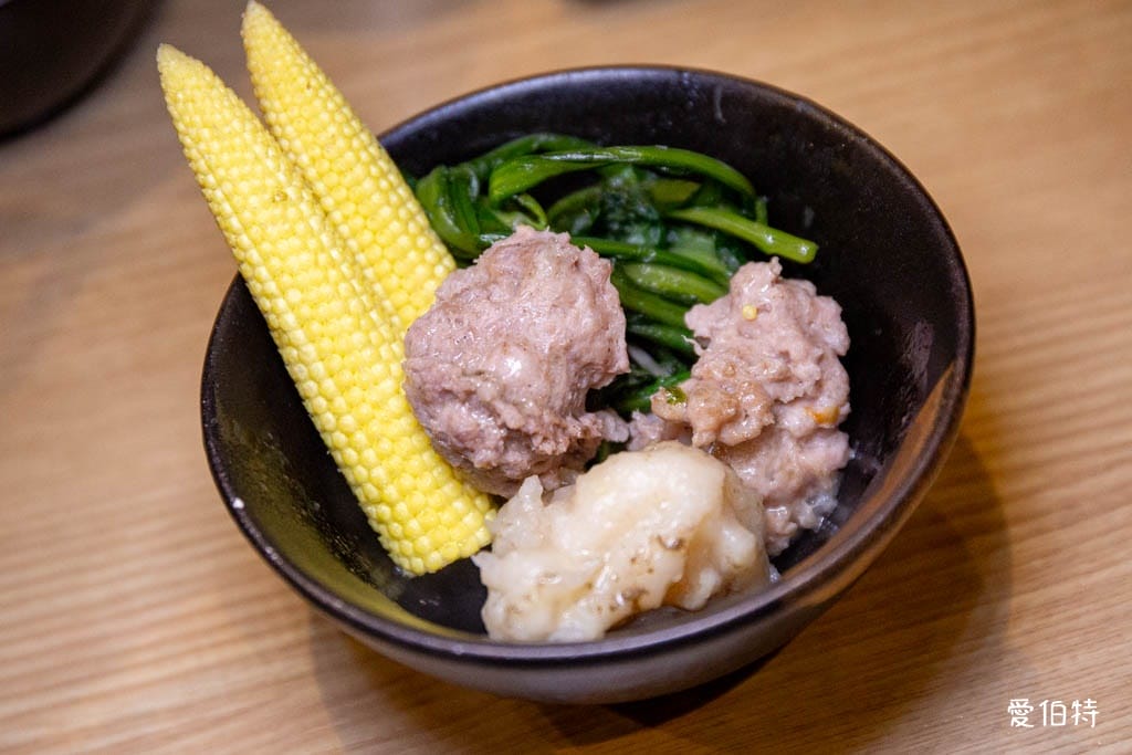 桃園火鍋吃到飽推薦｜和牛涮同德店，858澳洲和牛、炙燒壽司鯛魚燒