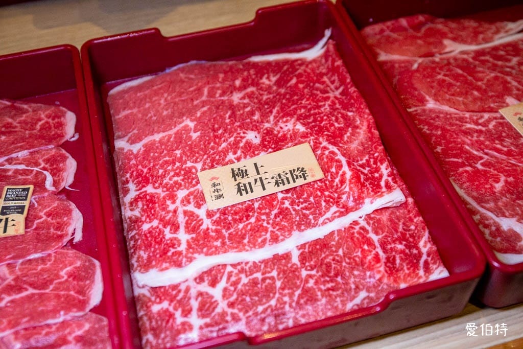 桃園火鍋吃到飽推薦｜和牛涮同德店，858澳洲和牛、炙燒壽司鯛魚燒