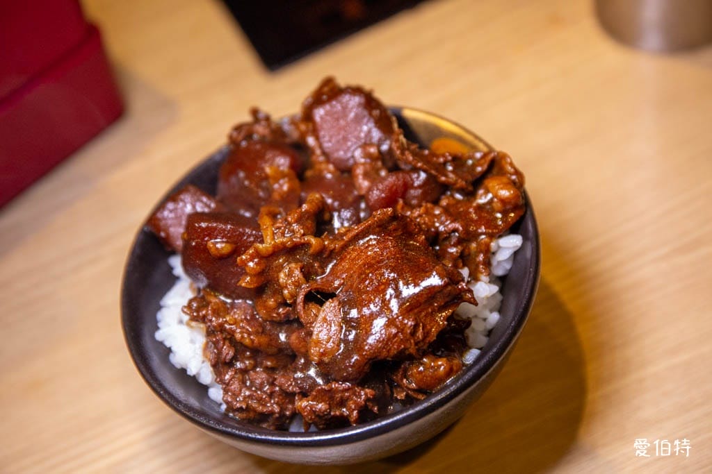 桃園火鍋吃到飽推薦｜和牛涮同德店，858澳洲和牛、炙燒壽司鯛魚燒