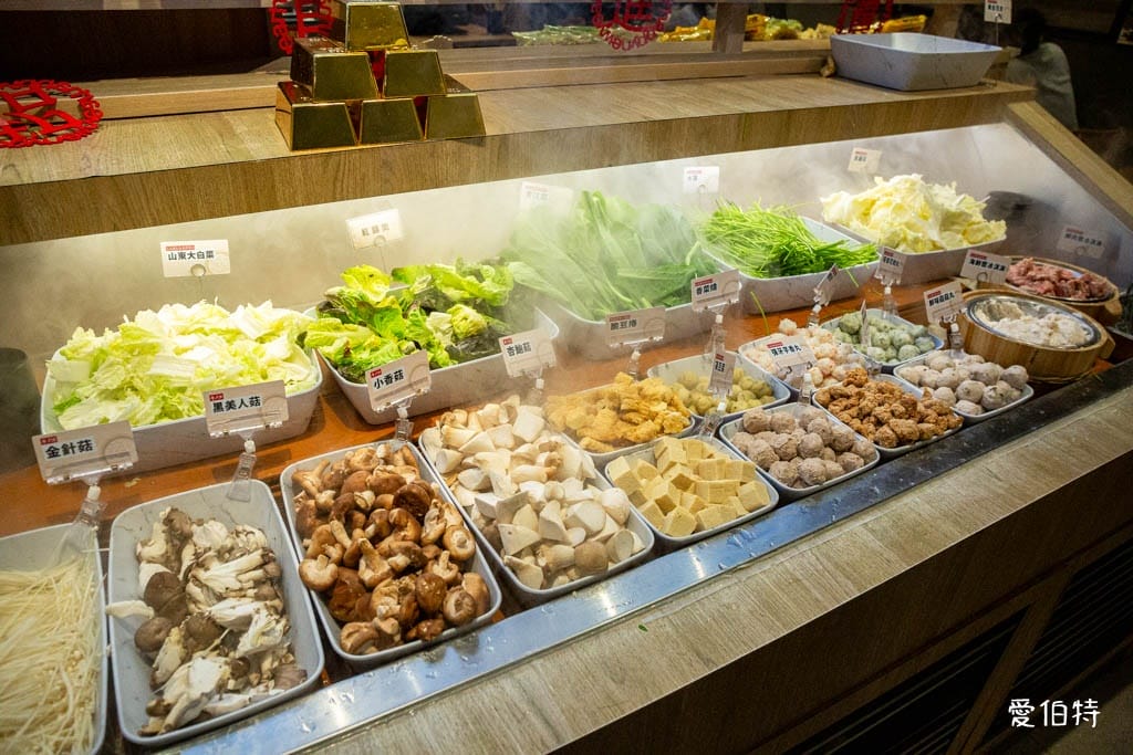 桃園火鍋吃到飽推薦｜和牛涮同德店，858澳洲和牛、炙燒壽司鯛魚燒