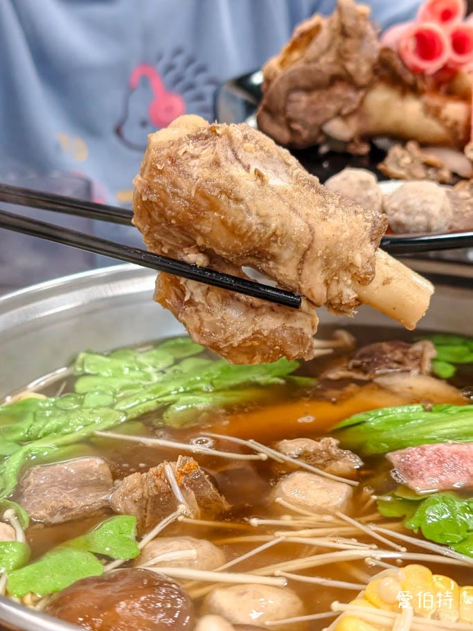 正老林羊肉爐大溪店｜桃園火鍋吃到飽，湯頭鮮甜，羊大骨、肉片