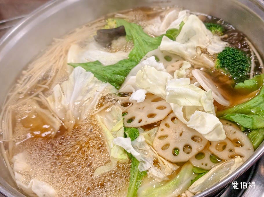 正老林羊肉爐大溪店｜桃園火鍋吃到飽，湯頭鮮甜，羊大骨、肉片