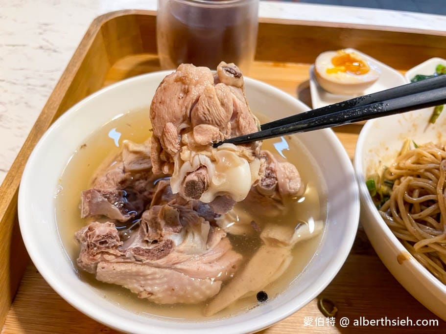 桃園龜山湯本源湯品拌麵｜湯頭清爽溫潤好喝，烏梅汁跟肉燥飯免費續