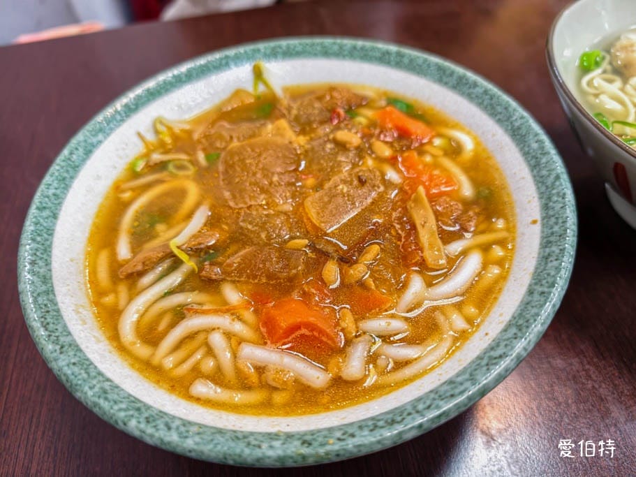 桃園平鎮范媽媽客家麵食館｜必點生煎蘿蔔糕，紅燒湯麵系列