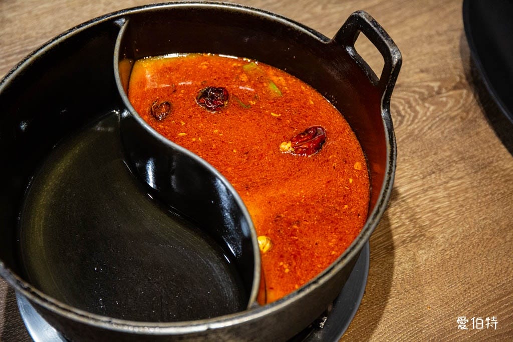 中壢肉多多火鍋吃到飽|平假日不限時!輕量級套餐299元起,蔬食自助吧吃到飽,CP值超高!(西門店.淡水店例假日除外,湯底.服務費另計) - 第24張圖 中壢肉多多火鍋吃到飽|平假日不限時!輕量級套餐299元起,蔬食自助吧吃到飽,CP值超高!(西門店.淡水店例假日除外,湯底.服務費另計)