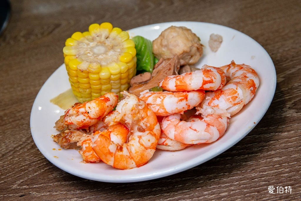 中壢肉多多火鍋吃到飽|平假日不限時!輕量級套餐299元起,蔬食自助吧吃到飽,CP值超高!(西門店.淡水店例假日除外,湯底.服務費另計) - 第43張圖 中壢肉多多火鍋吃到飽|平假日不限時!輕量級套餐299元起,蔬食自助吧吃到飽,CP值超高!(西門店.淡水店例假日除外,湯底.服務費另計)
