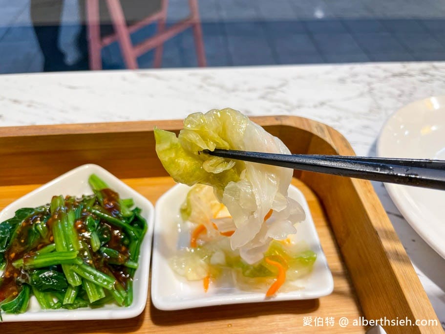 桃園龜山湯本源湯品拌麵｜湯頭清爽溫潤好喝，烏梅汁跟肉燥飯免費續