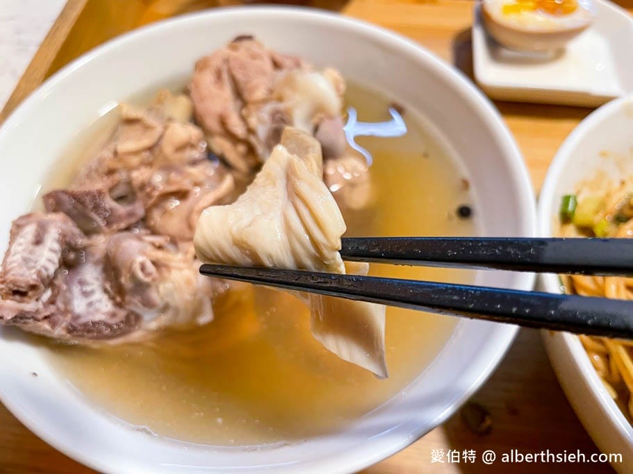 桃園龜山湯本源湯品拌麵｜湯頭清爽溫潤好喝，烏梅汁跟肉燥飯免費續