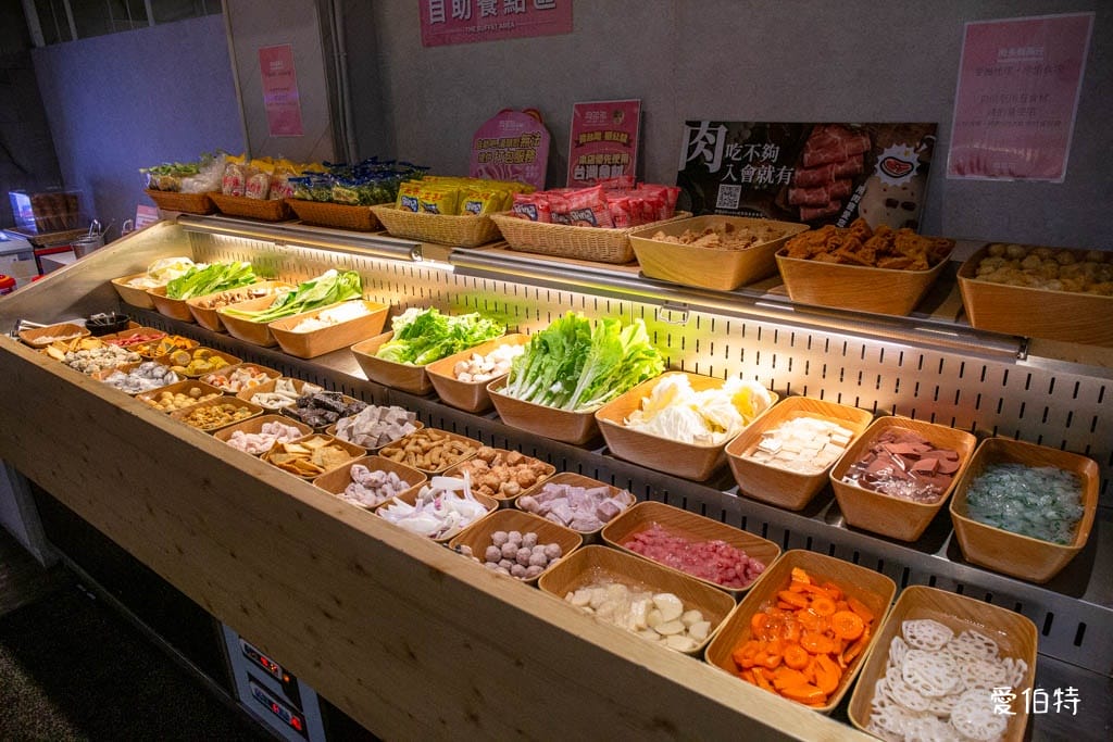 中壢肉多多火鍋吃到飽|平假日不限時!輕量級套餐299元起,蔬食自助吧吃到飽,CP值超高!(西門店.淡水店例假日除外,湯底.服務費另計) - 第10張圖 中壢肉多多火鍋吃到飽|平假日不限時!輕量級套餐299元起,蔬食自助吧吃到飽,CP值超高!(西門店.淡水店例假日除外,湯底.服務費另計)