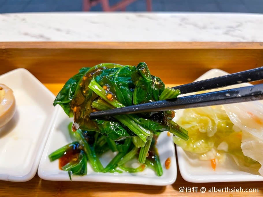 桃園龜山湯本源湯品拌麵｜湯頭清爽溫潤好喝，烏梅汁跟肉燥飯免費續