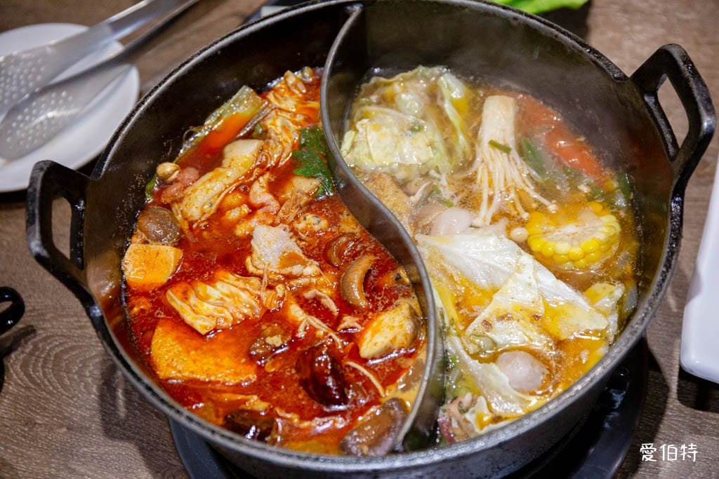 中壢肉多多火鍋吃到飽|平假日不限時!輕量級套餐299元起,蔬食自助吧吃到飽,CP值超高!(西門店.淡水店例假日除外,湯底.服務費另計) - 第33張圖 中壢肉多多火鍋吃到飽|平假日不限時!輕量級套餐299元起,蔬食自助吧吃到飽,CP值超高!(西門店.淡水店例假日除外,湯底.服務費另計)