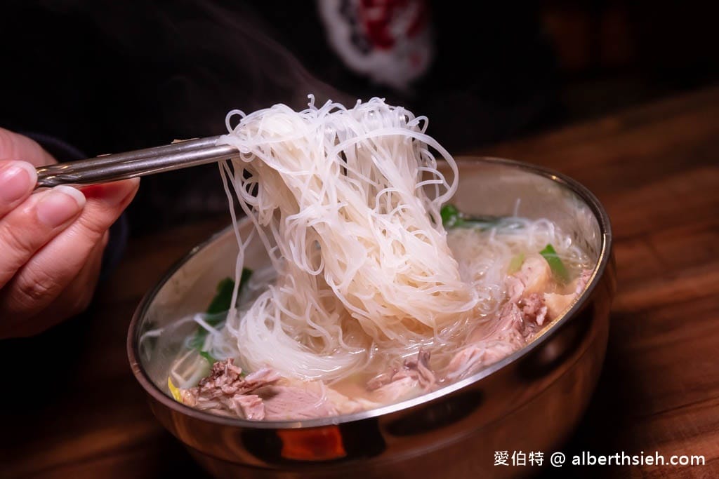 腹麵（南門市場鴨肉麵）｜桃園小吃推薦，銅板價格古早味用料實在