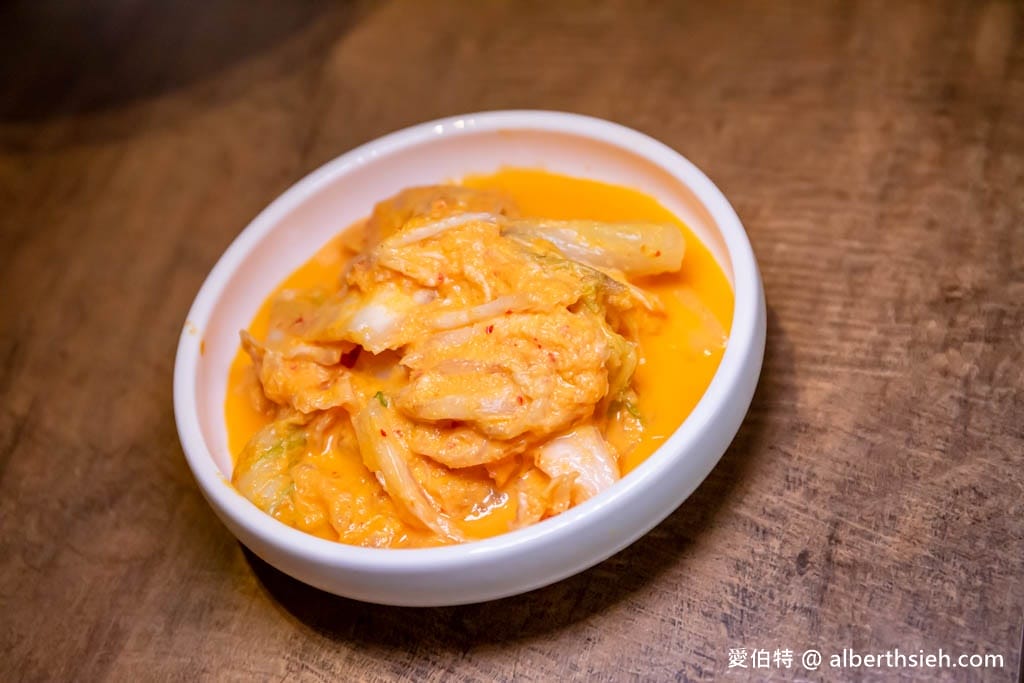桃園平鎮美食推薦｜八柒麵館，極講究極濃郁牛肉麵湯頭