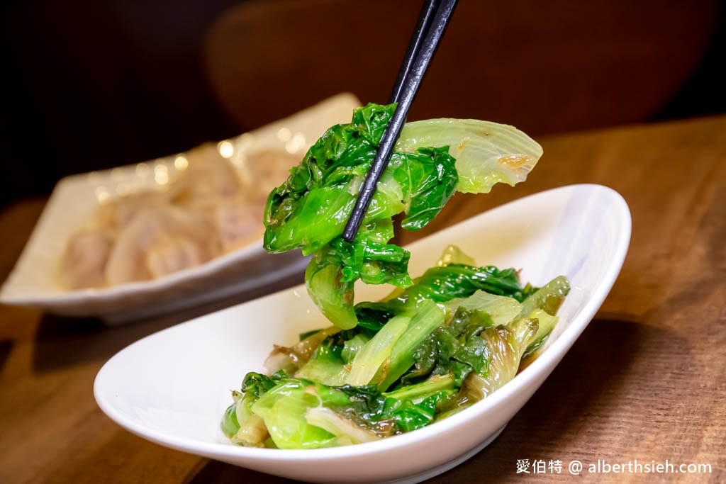 桃園平鎮美食推薦｜八柒麵館，極講究極濃郁牛肉麵湯頭