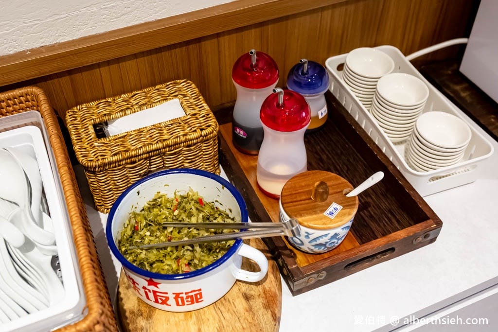 桃園平鎮美食推薦｜八柒麵館，極講究極濃郁牛肉麵湯頭