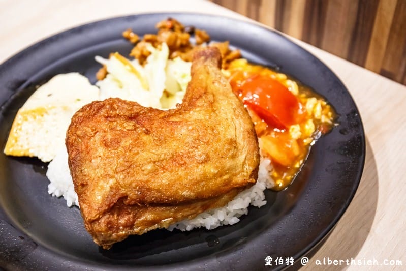 蔡家排骨長庚店｜林口龜山外送便當推薦，雞腿，比臉大雞排飯