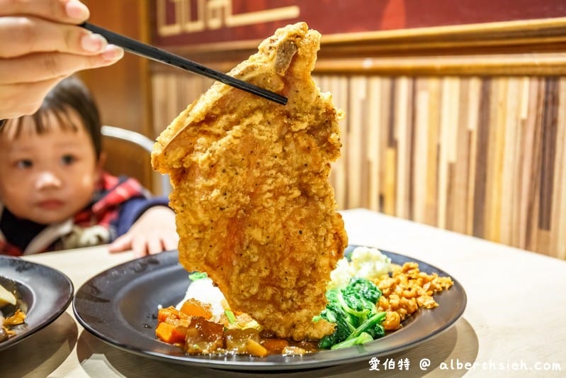 蔡家排骨長庚店｜林口龜山外送便當推薦，雞腿，比臉大雞排飯