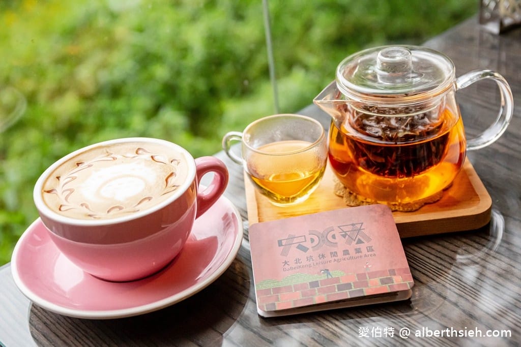 桃園龍潭美人世家咖啡廳｜快炒綠茶麵好吃，賞魯冰花最佳景觀