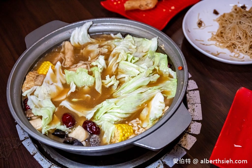 桃園龍潭羊肉爐推薦｜老絕養生羊肉爐，湯頭清爽不膩，帶皮羊超嫩