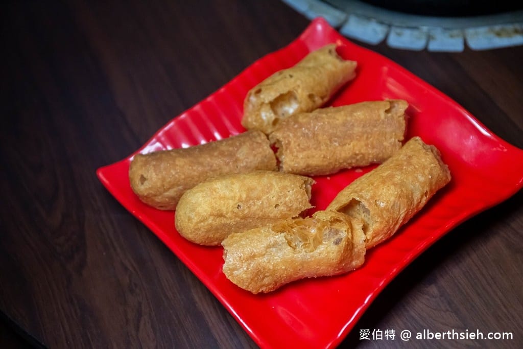 桃園龍潭羊肉爐推薦｜老絕養生羊肉爐，湯頭清爽不膩，帶皮羊超嫩