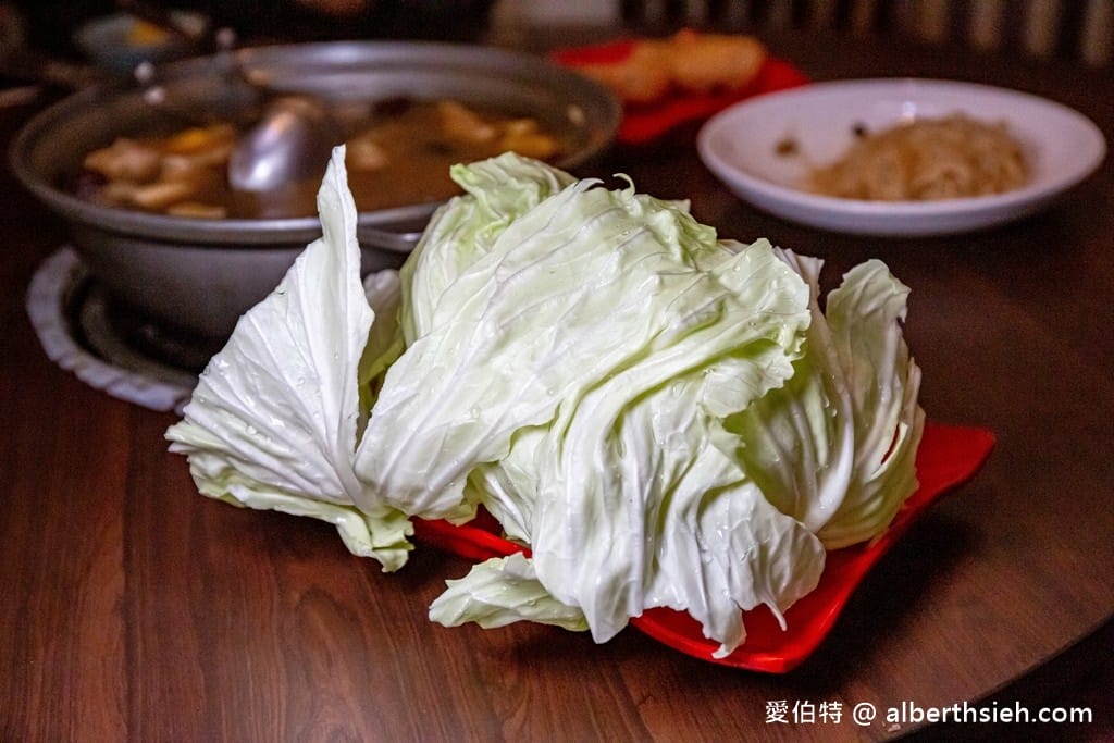 桃園龍潭羊肉爐推薦｜老絕養生羊肉爐，湯頭清爽不膩，帶皮羊超嫩