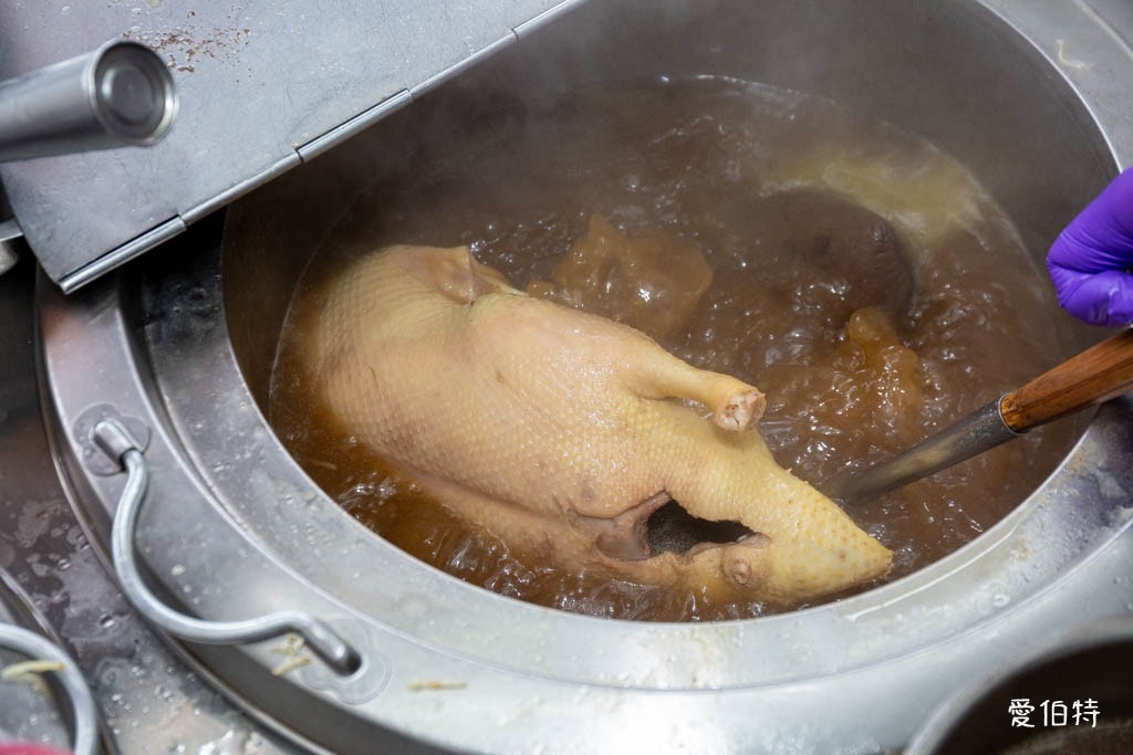中壢忠貞市場美食推薦｜名家當歸鴨中壢龍東店