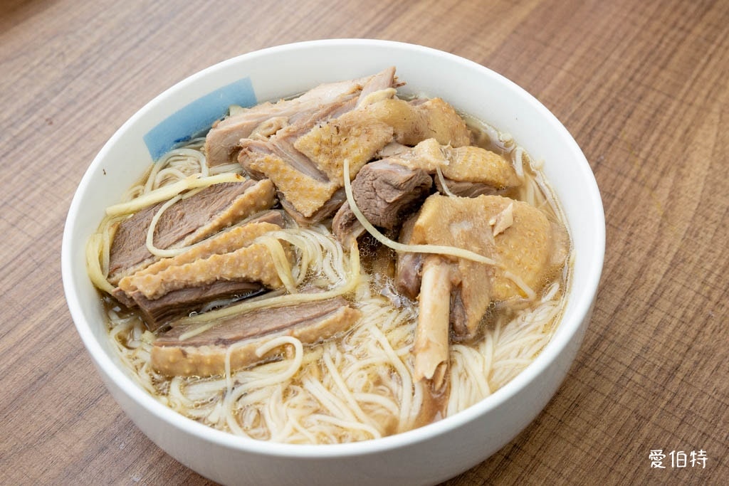 中壢忠貞市場美食推薦｜名家當歸鴨中壢龍東店