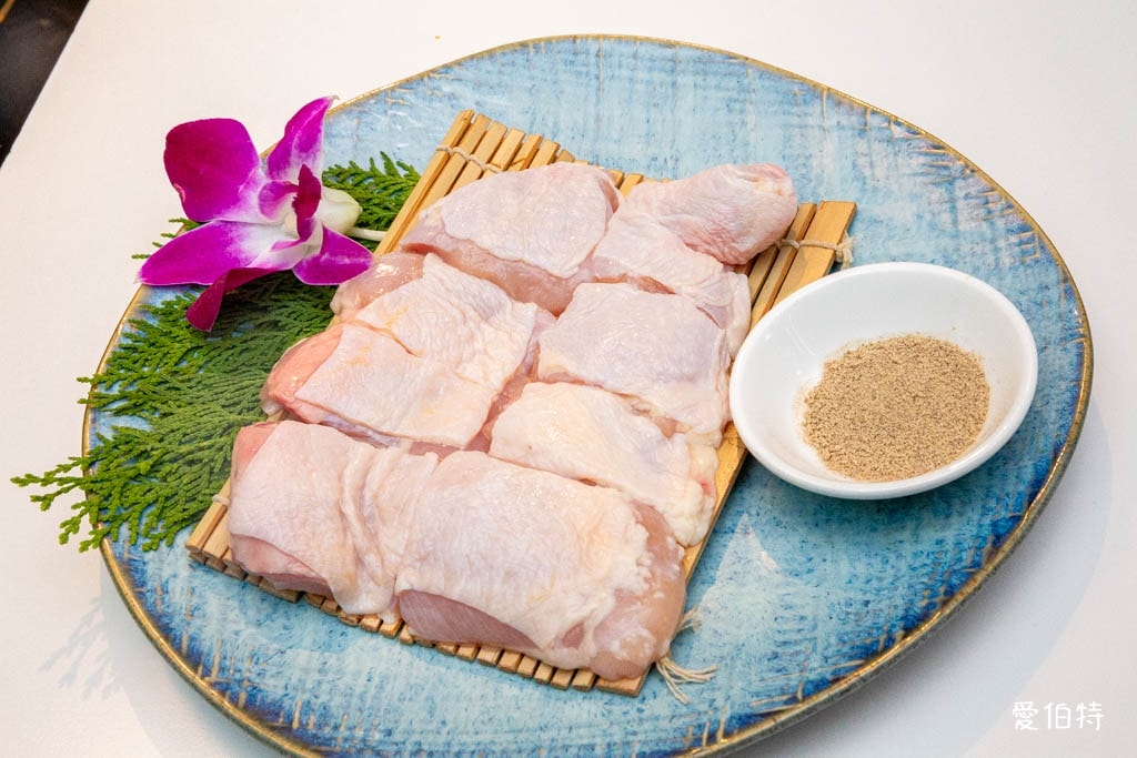桃園楊梅火鍋推薦｜參好鍋物廚房：放山去骨雞腿肉