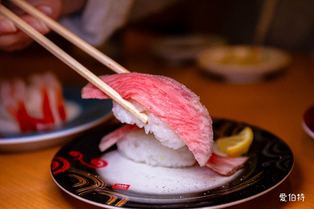 北海道札幌美食推薦｜迴轉壽司Toriton豐平店，道民最愛超人氣壽司店